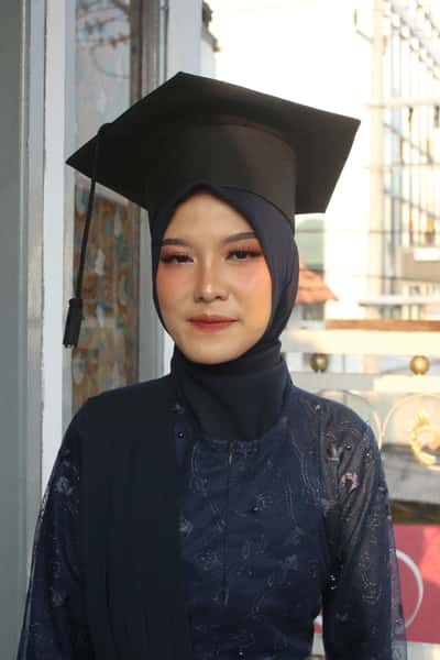 Makeup Artist - Enggar Syalsabillah