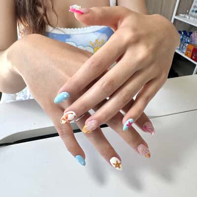 Nail Extension + Nail Art - Cynthia Debbie
