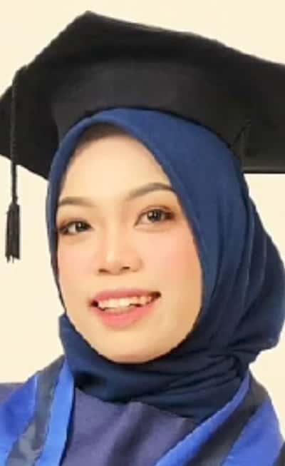 make up wisuda - indah felani