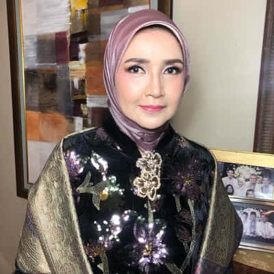 Makeup - Merry Welinda