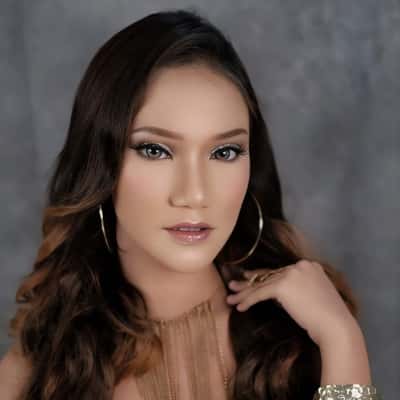 Makeup party - Lila Kasman