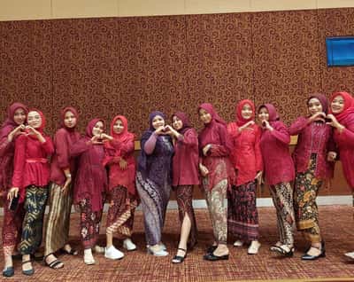 Make up,hair do dan pake perawatan pengantin - Siti Masitoh