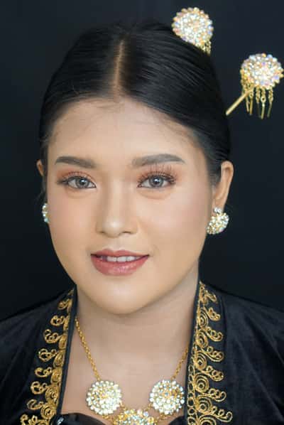 Retouch makeup - GH Makeup Studio