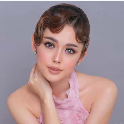 Makeup artist party  - Maadelleinemua Adelle