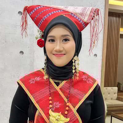 Make up Party - Resesi Rianiati