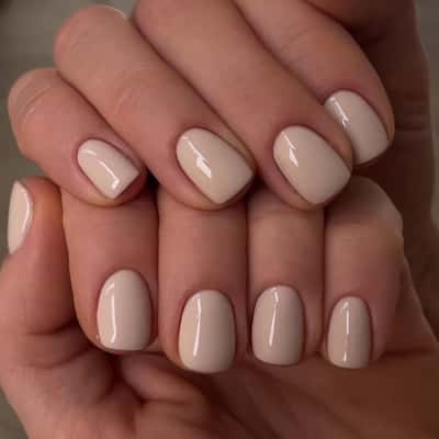 Manicure + Gel Polish - Sabrina Permatasari