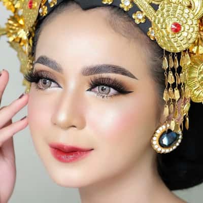 Wedding Makeup - Zhonia Hana Rizqita