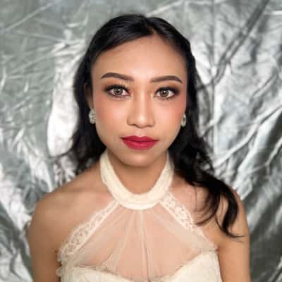 ENGAGEMENT MAKEUP HAIRDO - Andrea Ryantandi