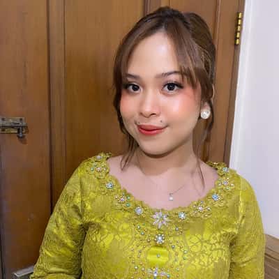 MaKeUp bridesmaid.kondangan.event  - Nurmah Nurmah