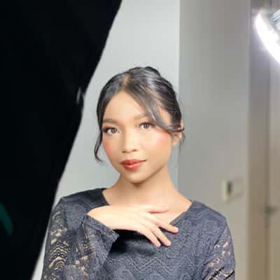 Make up only among tamu, bridesmaid, party - Almira Rachma