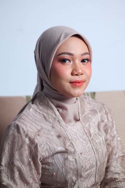 Wisuda SD-SMA - Arza  Makeup
