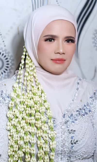 Makeup pengantin - Arza  Makeup