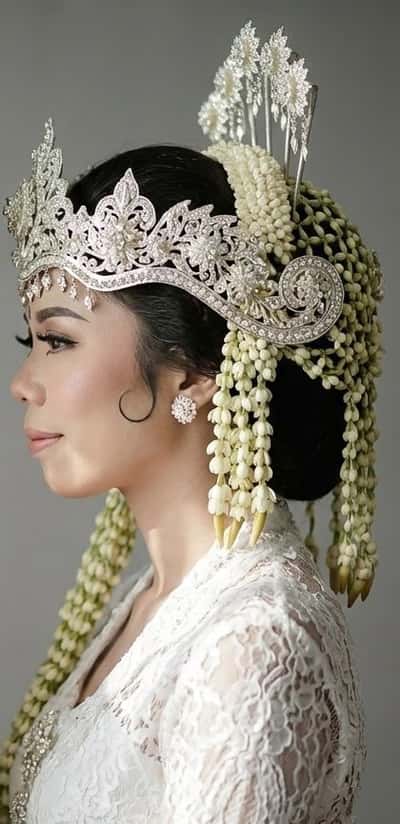 Wedding / Resepsi Makeup & Hairdo  - Nila  Permata Sari 