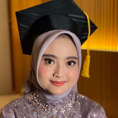 Graduation Makeup - Zhafira Prajani