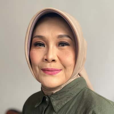 Mature makeup - Zhafira Prajani