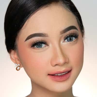 Makeup wisuda, bridesmaid,kondangan + hairdo  - Umi  Umayroh 