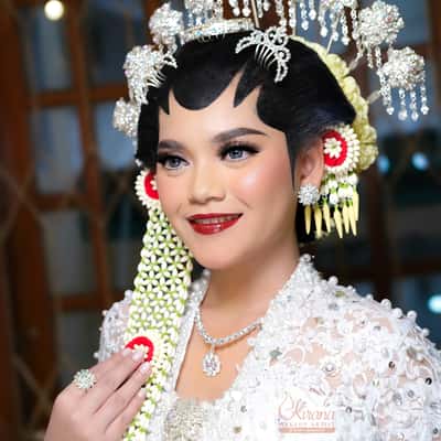 Makeup AKAD RESEPSI + 2x Retouch + Hijab/Hairdo - Kirana Ratih  Dewi
