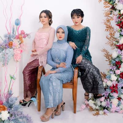 makeup wisuda - Ira mei makeup