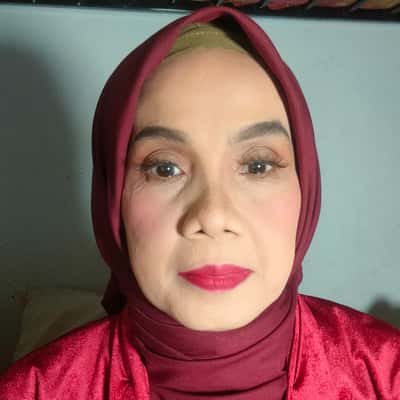 pendamping wisuda - Gheale Rias