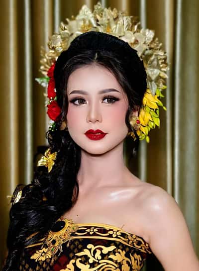 Hairdo dan Hijab di Pengantin beserta Retouch - S Yuni Victory