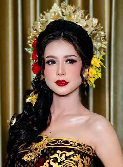 Hairdo dan Hijabo Pengantin all Adat dan Modern - S Yuni Victory