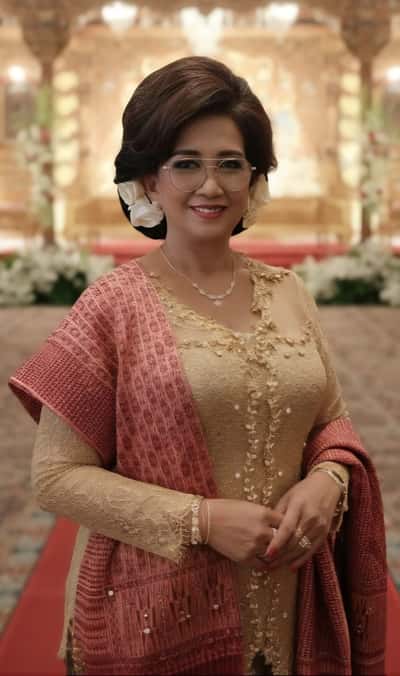 Sanggul Mama Batak - S Yuni Victory