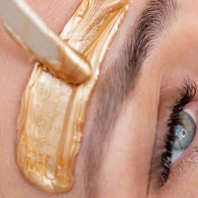 Eyebrow wax - Angela G 