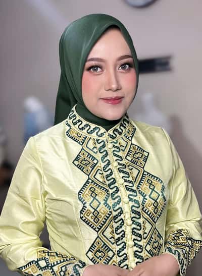 Graduation Makeup - Febrina Erlinawati