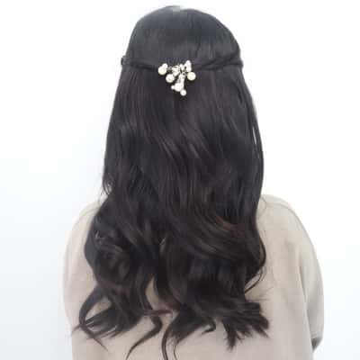 Simple Hairdo - Yosi Octavia