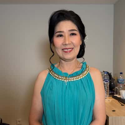 Mom makeup and hairdo with retouch - Priska Simanungkalit