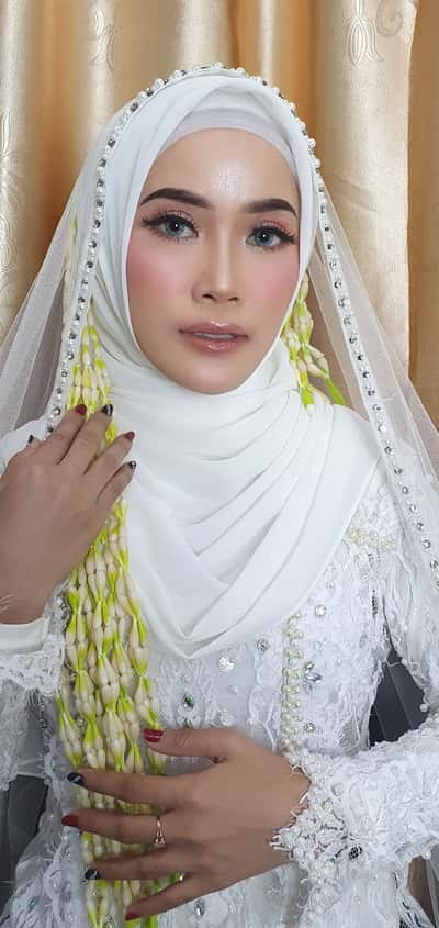 Makeup akad nikah dan Resepsi  - Lisa Juliana