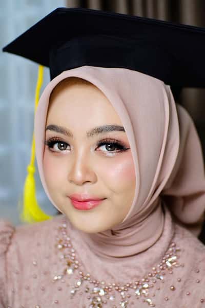 Makeup wisuda - Erna  Hoeriah