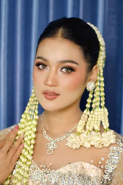 Makeup Pengantin saja - Erna  Hoeriah