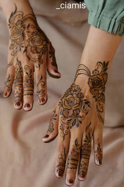 Henna marun & henna natural  - Erna  Hoeriah