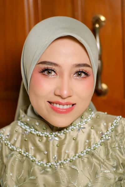 Makeup reguler - Erna  Hoeriah