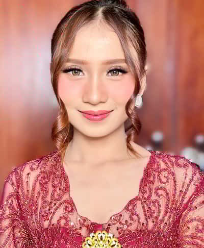 Graduation Makeup (HAIRDO) - Khusnul Khotimah