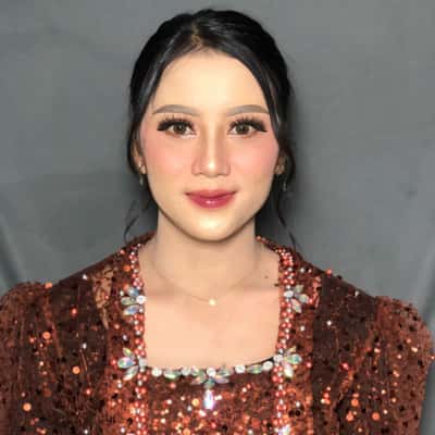 Make up Wisuda/Engagement - Rifda Nur Amalia