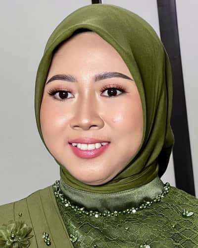 Makeup & Hijab do - Chintia  Ronalisa Dewi