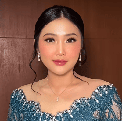 Makeup graduation hairdo - Ruri Miranti