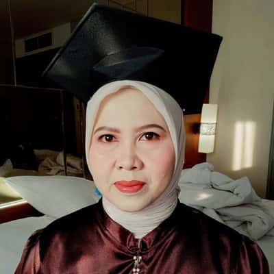 Makeup wisuda - Yuri Make Up