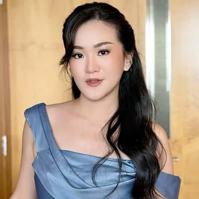 Retouch makeup only for sis of bride / groom - Rosiyela Theresilia