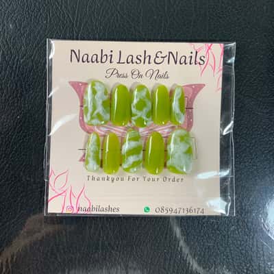 Nail Art Marble - anindri haryudyantari