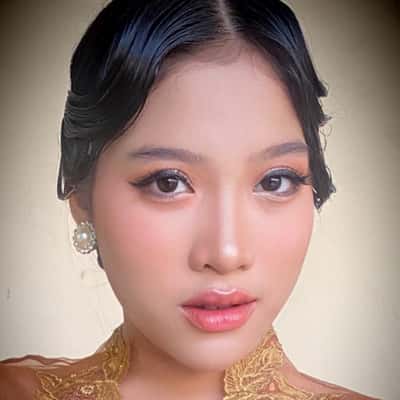 Timeless Bride - Makeup pengantin - Lily Artista