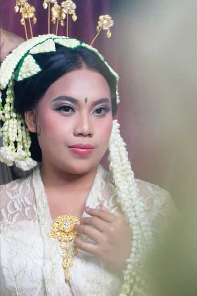 Wedding Makeup & Attire - Galuh Rachmadian