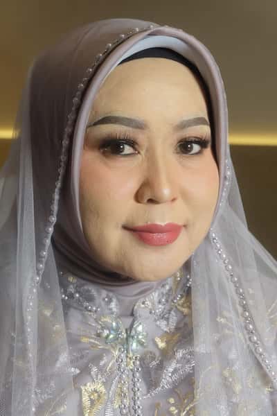 Mature makeup - Aliftya  Paramitha 