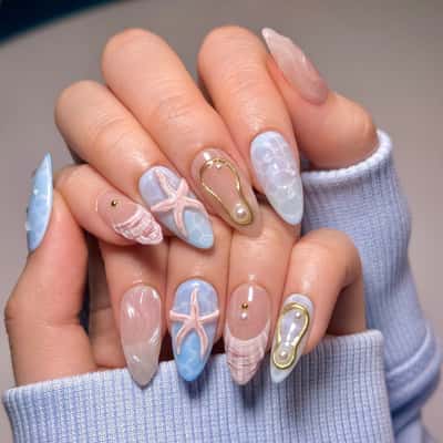3D nail art - Caroline  Nailist