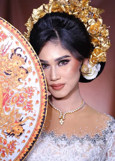 Paket lengkap Makeup Akad/Pemberkatan + Resepsi - Tukang Rias Keliling By Echa Tasrief