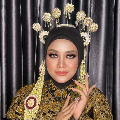 Makeup Resepsi with Retouch - Tukang Rias Keliling By Echa Tasrief