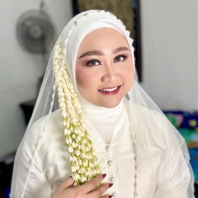 Pengantin akad hijab - Evi Lutfia