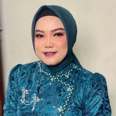Makeup +hijabdo - Evi Lutfia